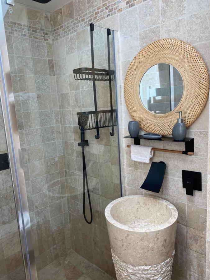 L'Entrenous Apartment Charmes  Ngoại thất bức ảnh